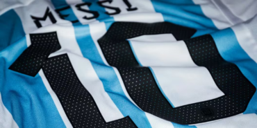 lionel-messi-water-solana